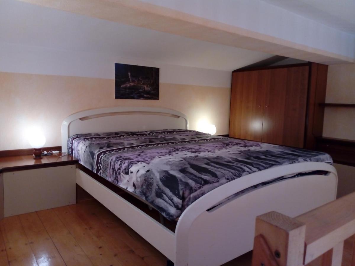 B&B Il Rifugio Del Lupo - E6721 Paringianu Exteriér fotografie